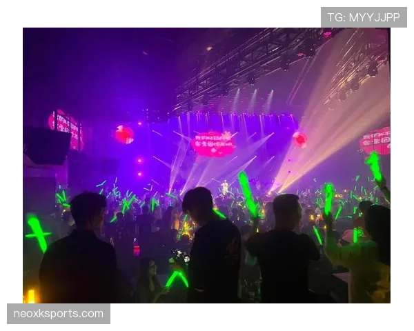 萨卡这训练完直接去夜店蹦迪的体力,真当自己是永动机? 萨卡这训练完直接去夜店蹦迪的体力,真当自己是永动机?